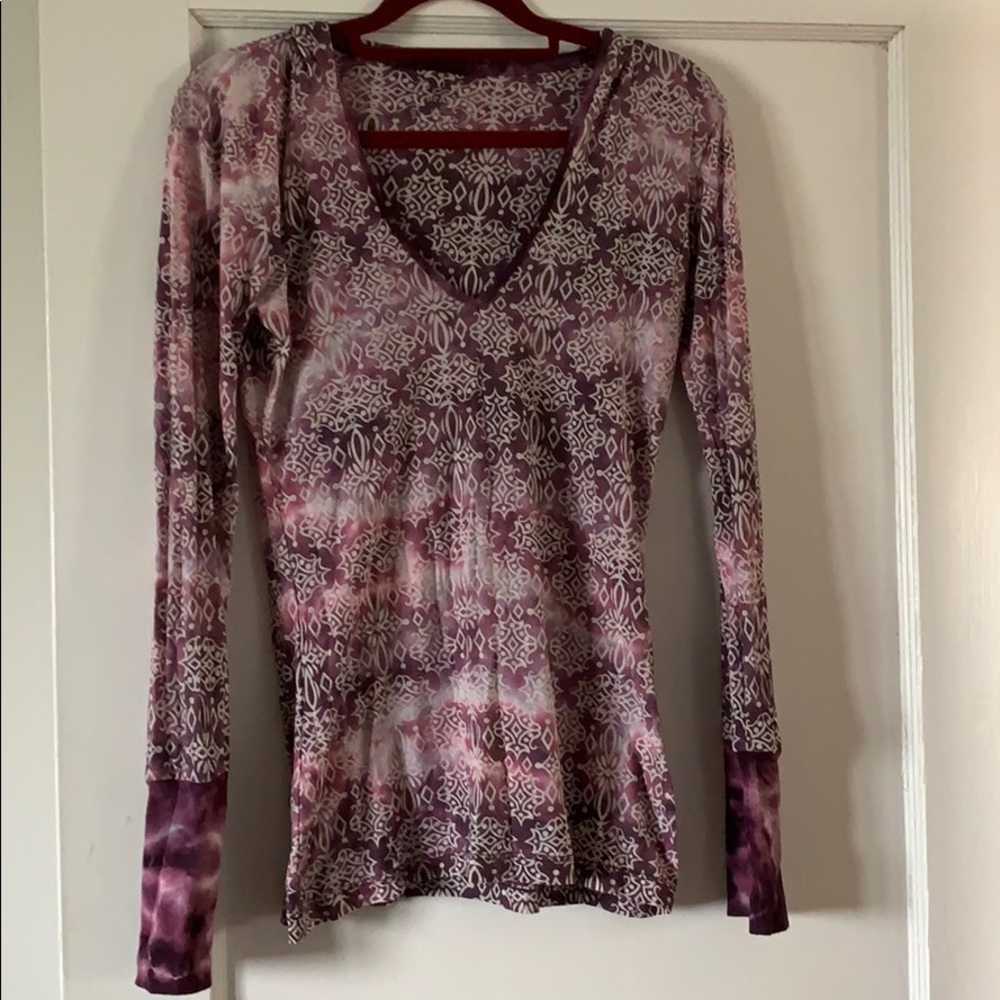 Hooded v-neck tie-dye